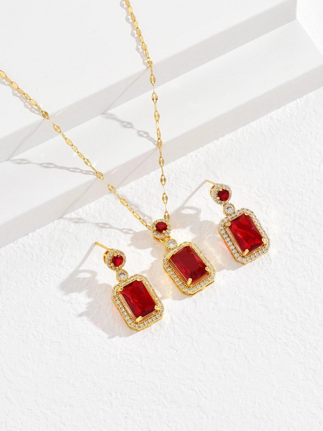 Collier avec pendentif zircone cubique et pendants d'oreilles