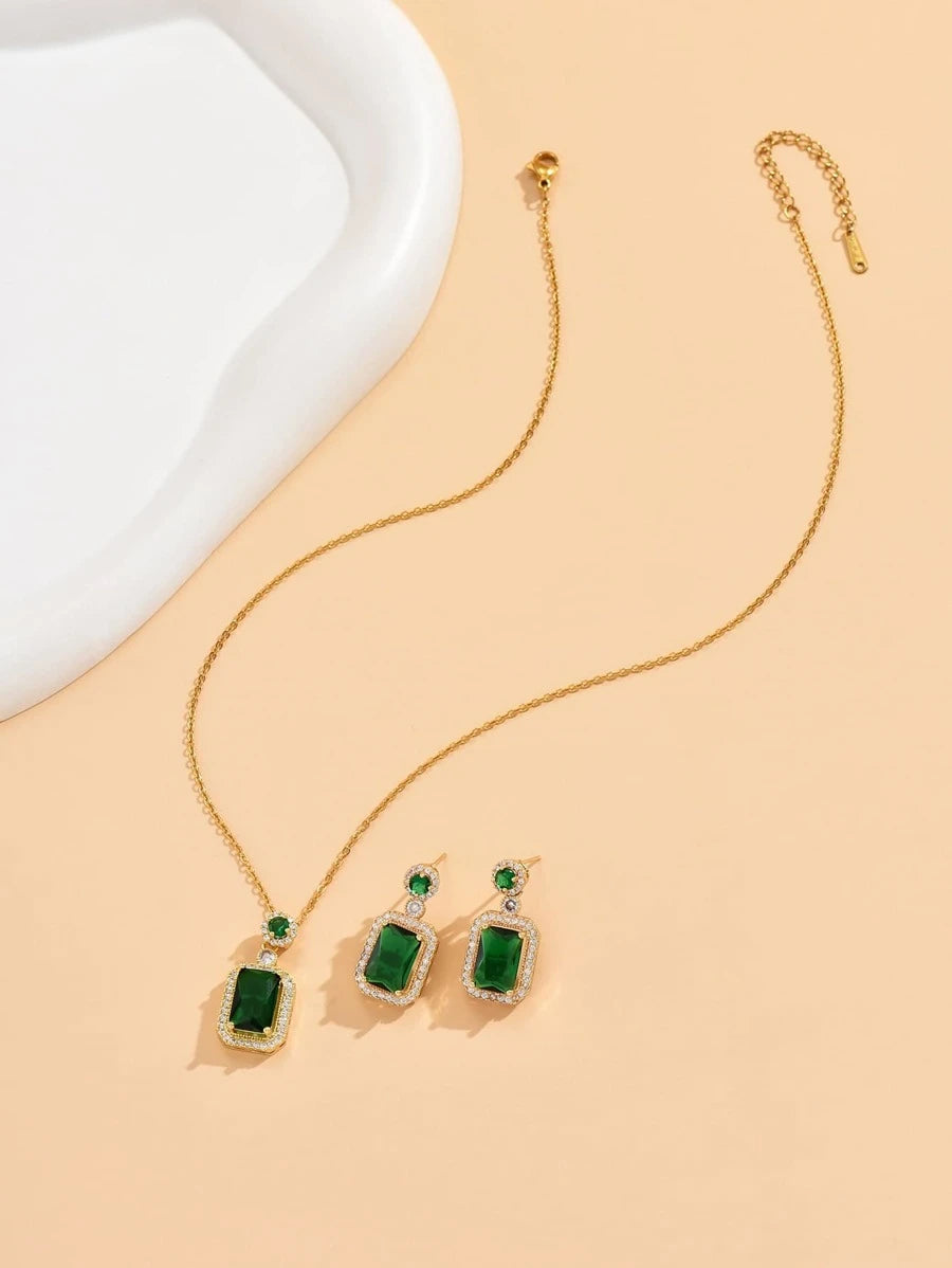 Collier avec pendentif zircone cubique et pendants d'oreilles