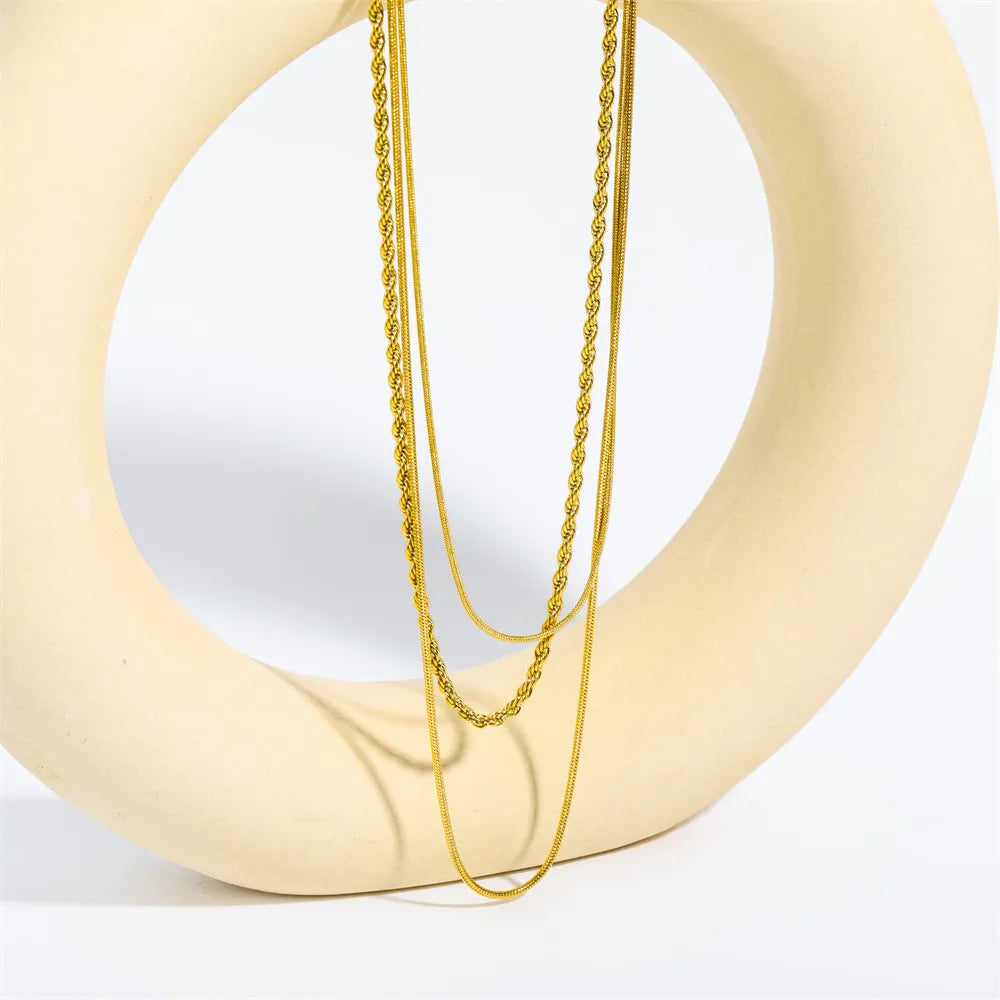Collier En Couches Géométrique Acier Plaqué Or