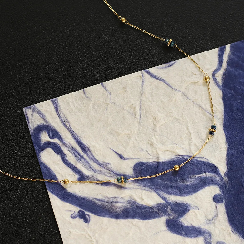 Collier Perles Lazuline, Boules Dorées & Acier Inoxydable