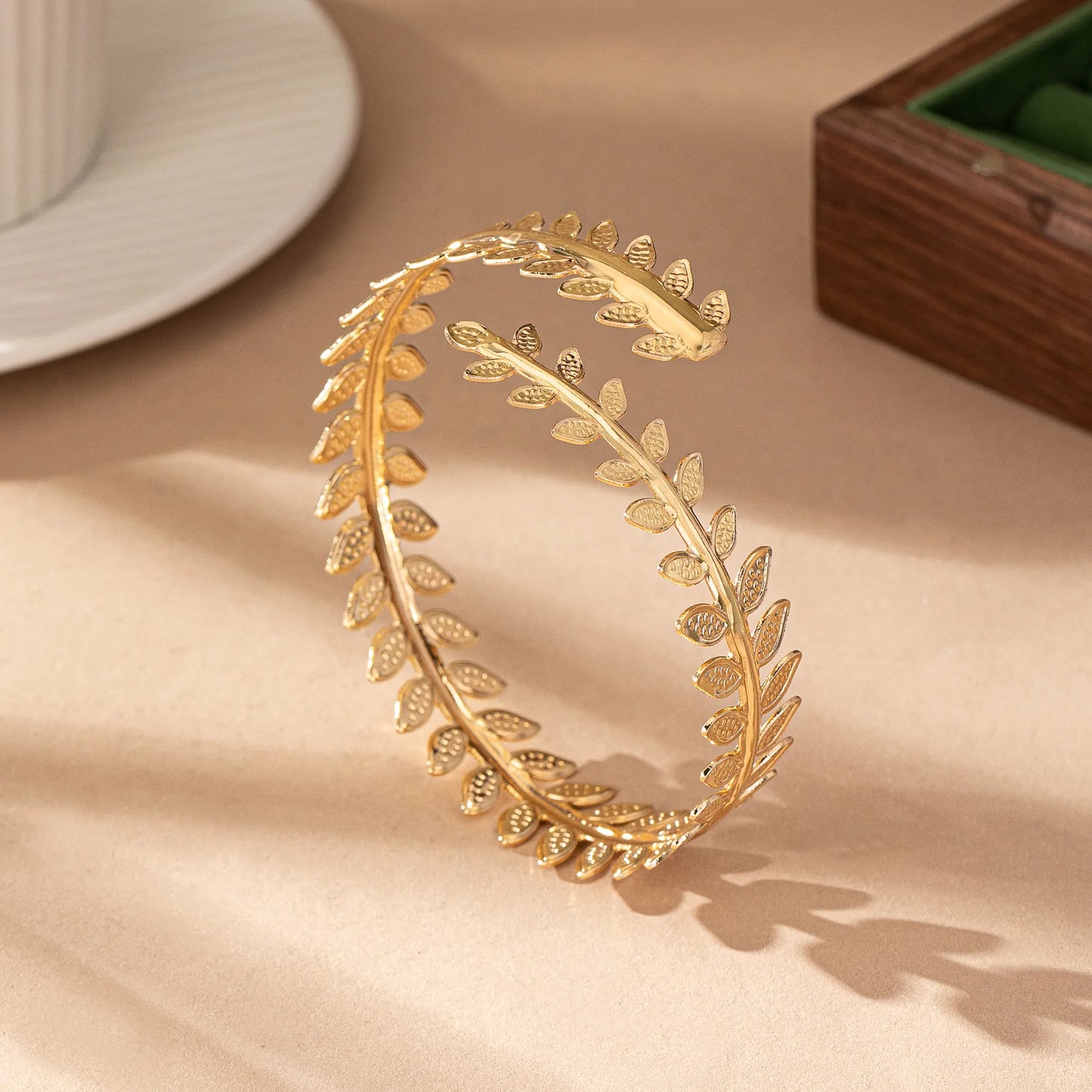 Bracelet De Bras Élégant Feuilles Alliage Plaqué Or