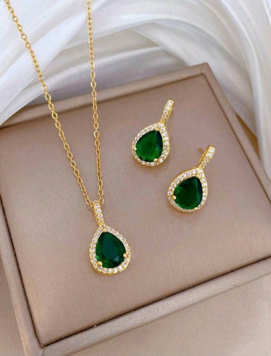 Parure Collier & Boucles d’Oreilles Dorés – Goutte Émeraude avec Zircon Clair