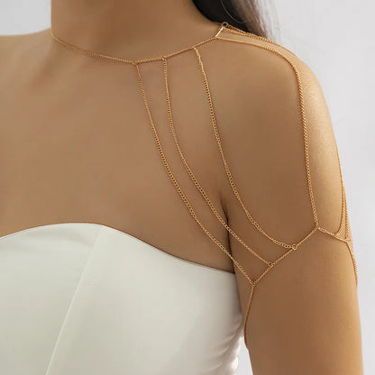Collier simple géométrique en fer au design moderne